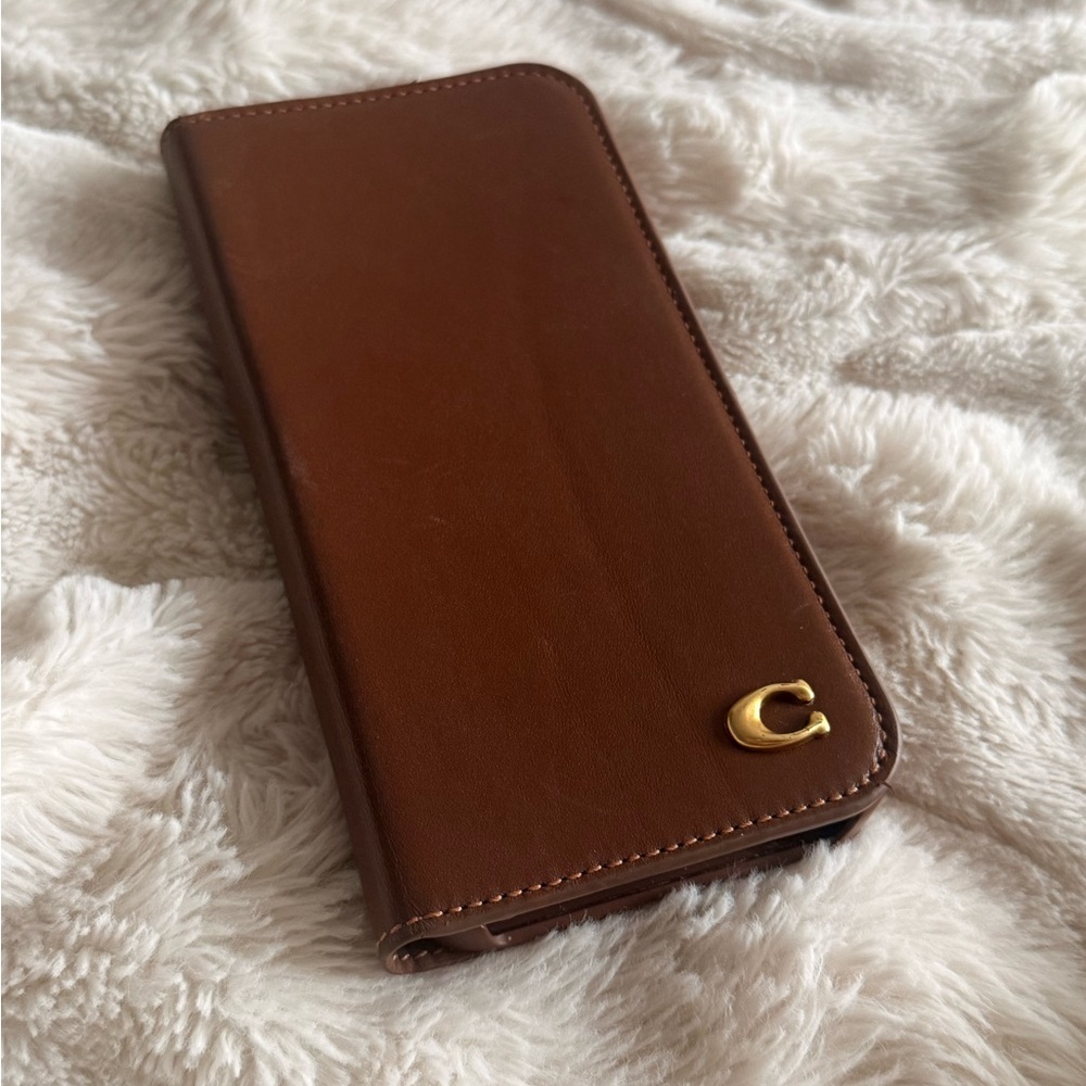 Coach 16 Pro Max Case